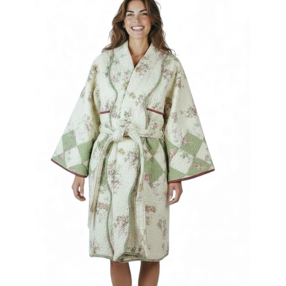 Handmade Upcycled Quilted Floral Robe Kimono Style Cozy Loungewear BathrobeM